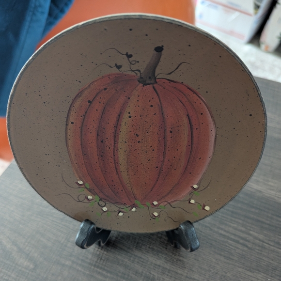 Hand Painted Vintage Primitive Decorative Plates with Small Easel - Picture 4 of 6